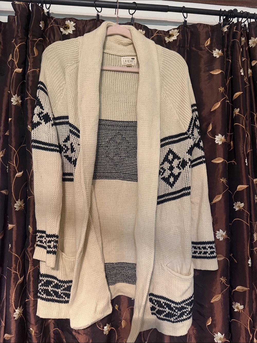 La Hearts Cream and Black Geometric Open Cardigan
